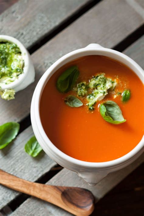 tomatensoep met pestomascarpone hap en tap homemade soup delicious soup food