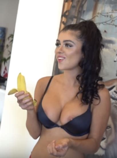 vitalyzdtv girlfriend noel leon nipple slip 24 pics sexy youtubers