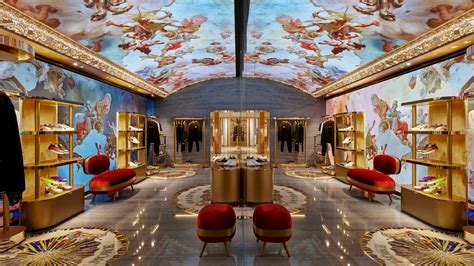 Dolce And Gabbanas Rome Store Features A Digital Fresco