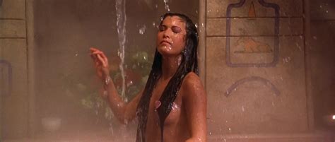 kelly hu sexy the scorpion king 2002