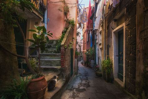 I Capture The Beauty Of Italian Back Alleys And They
