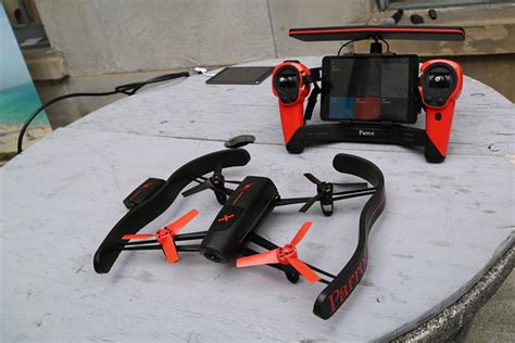 parrot bebop drone annunciata la terza generazione  droni volanti macitynetit