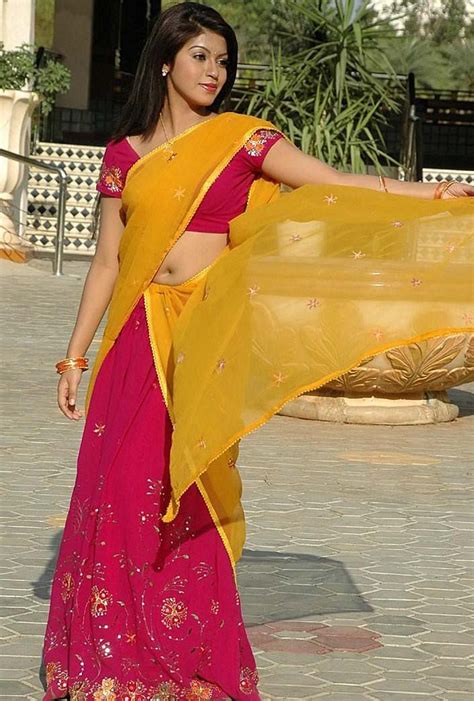 mallu actress hot navel show  saree stills hot girls  bollywoods