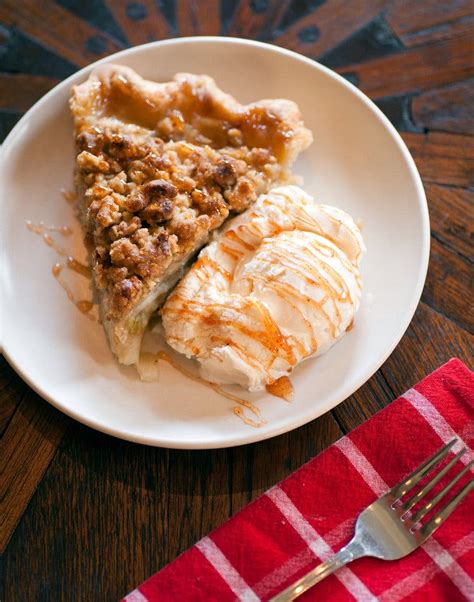 Apple Green Chili Pie With Cheddar Crust Recipe The New York Times