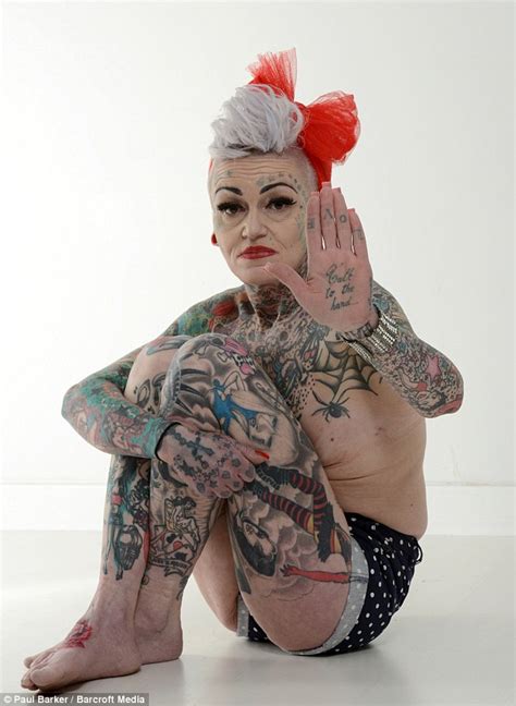 mother who covered 80 of her body with tattoos after splitting from her husband can t find a
