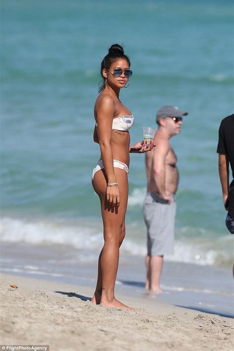 Cassie Flaunts Her Bikini Body At The Beach Adaora S Blog