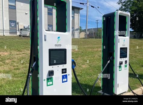 chargepoint dc fast charger  res stock photography  images alamy