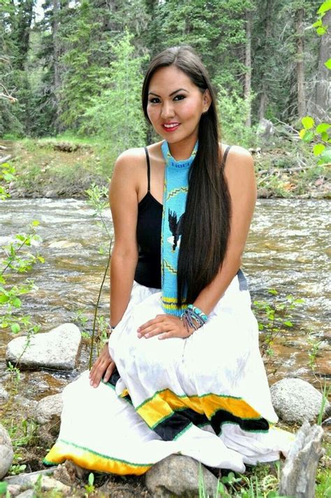 Pin By Crystal Blue On Navajo Women American Indian Girl Native