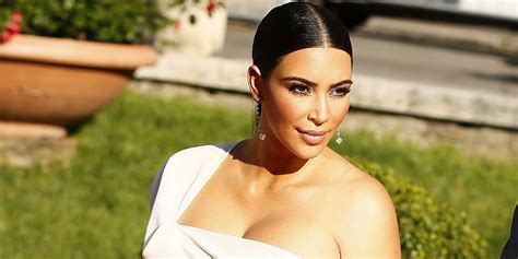 This Is Why Kim Kardashian Kept On Covering Her Thigh Area At The Opera