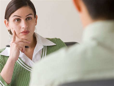 The Hiring Manager Doesn T Maintain Eye Contact 15 Signs Your Job