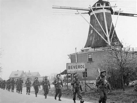 photo report  netherlands  war   dutchreview