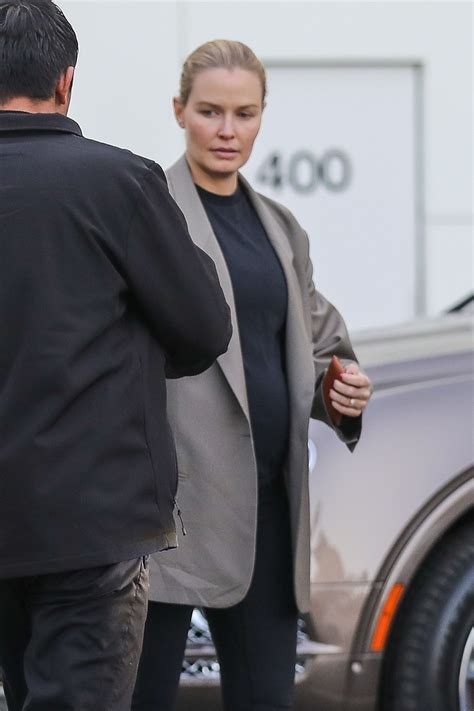Pregnant Lara Bingle Out In Beverly Hills 12 20 2019 Hawtcelebs