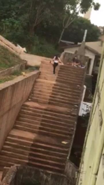 flagra real de sexo na escadaria casal brasileiro transando na subida do morro cnn amador