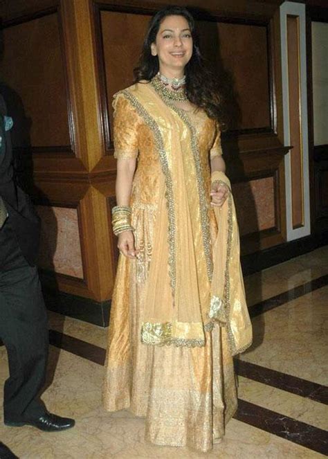 Very Sexy Wallpapers 2012 Juhi Chawla In Saree Latest Wallpapers
