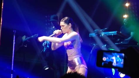 Jessie J Live In Manila Laserlight Youtube