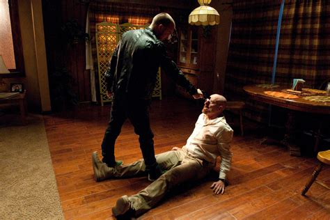 Jesse Pinkman Hold Gun To Walter White S Head Breaking Bad