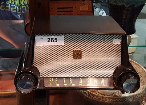 vintage motorola radio