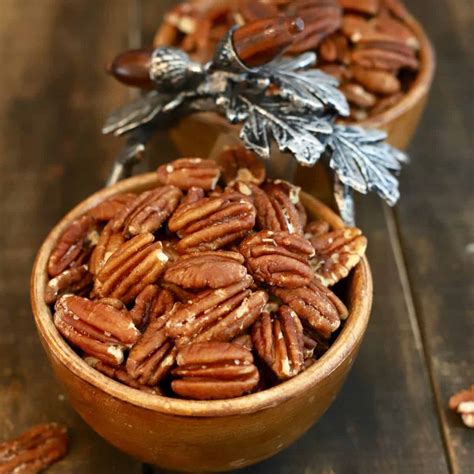 buttery salty roasted pecans gritsandpineconescom