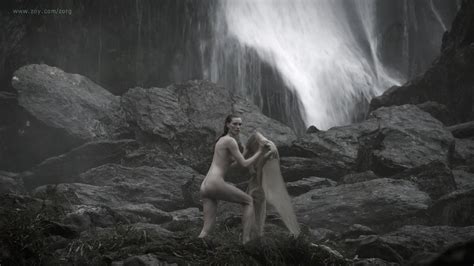 Nude Video Celebs Alyssa Sutherland Nude Vikings