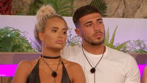 Love Island S Molly Mae Has Been Warned That Tommy Fury Is Not What He