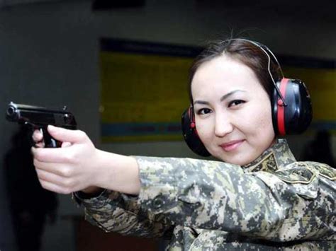 Brave Girls Of Kazakhstans Armed Forces Klyker Com