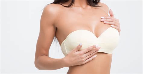 do saline breast implants look different than silicone body by craft