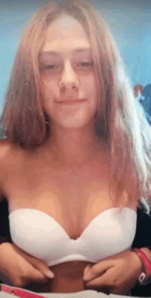 flashing boobs s sex