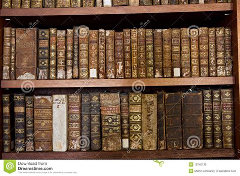 zeldzame historische boeken stock afbeelding image  studie documenten