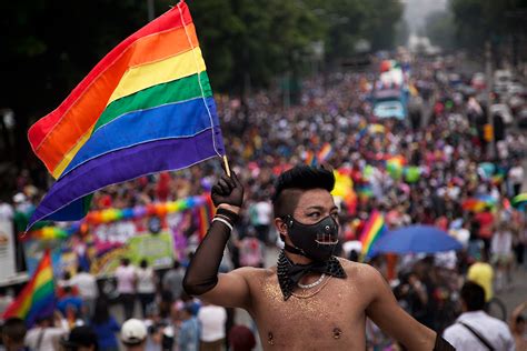 ¿cuál es el origen de la marcha por el orgullo gay astrolabio
