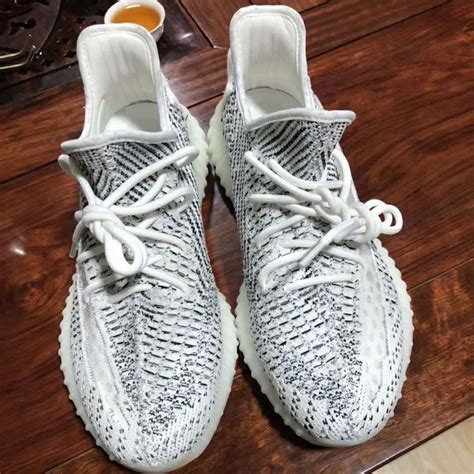 adidas yeezy boost   static wave