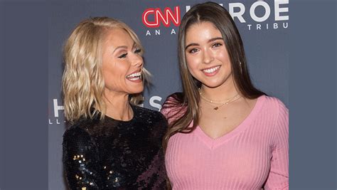 Kelly Ripa S Daughter Lola Reveals Her Amazing Singing Voice In New
