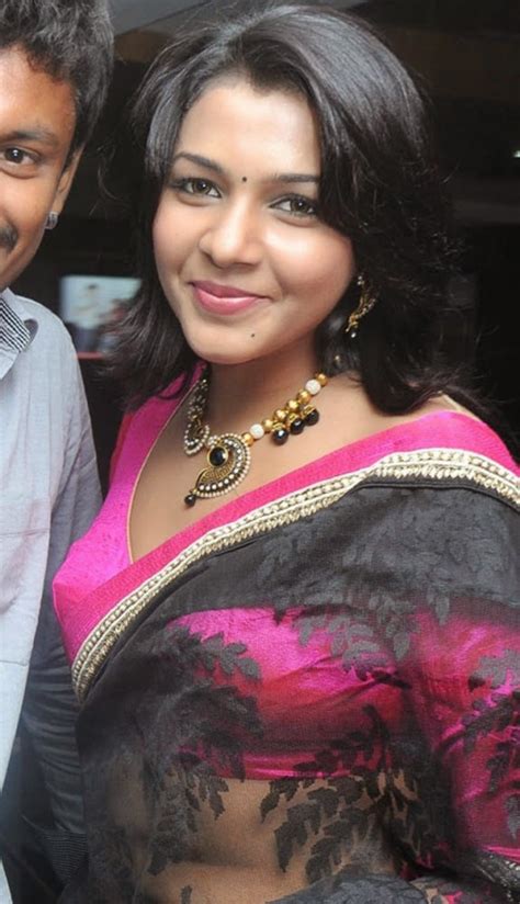 tamil actress saranya nag hot photos in sexy saree cap