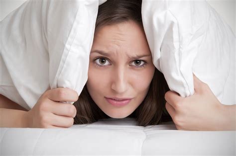 why you can t sleep 5 things you re doing wrong before bed