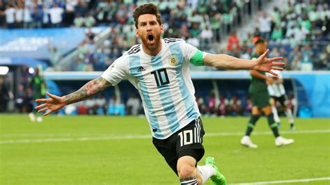 breaking news messi returns to argentina squad as aguero