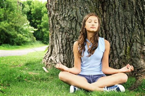 yoga to help teenage girls develop a healthier body