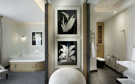 black  white printed spa interior design ideas