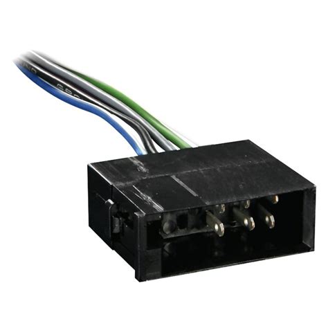 metra   aftermarket radio wiring harness  oem plug  preamp output plugs