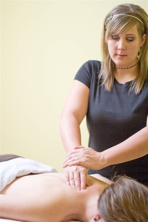 Deep Tissue Massage Pain Relief From Massage Dreamclinic