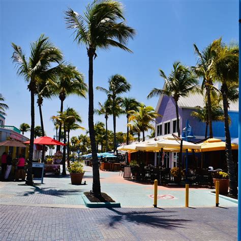 walkable beach towns  florida   enjoy   car