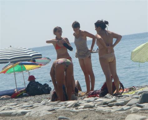 Girls Stripping At A Nude Beach 37 New Porn Photos