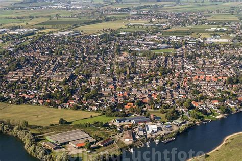 hollandluchtfoto luchtfoto kerkdriel
