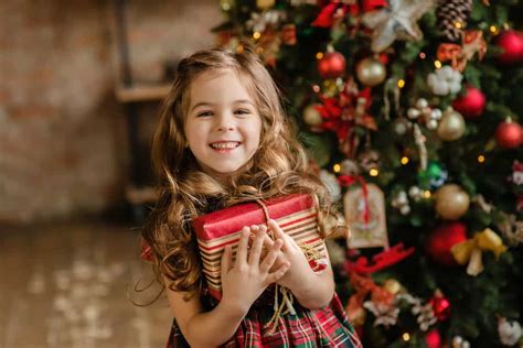 christmas gifts  toys  girls  santa claus  coming