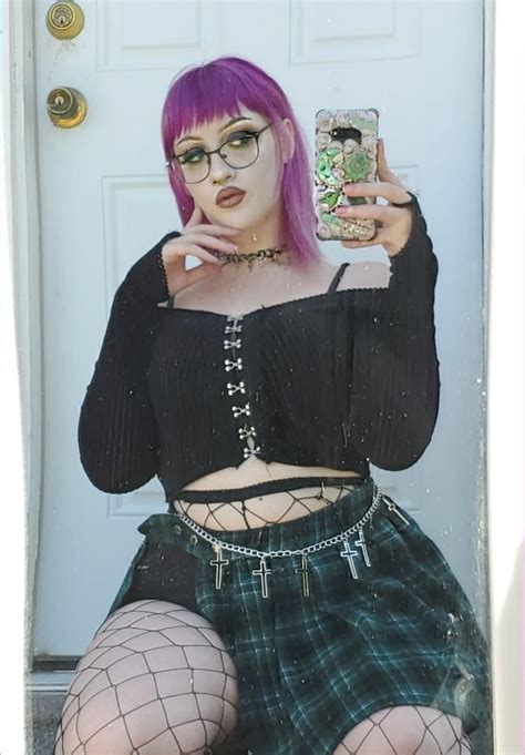 Pin On Plus Size Goth