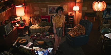 S03e02 Chapter Two The Mall Rats Stranger Things Edna Cz