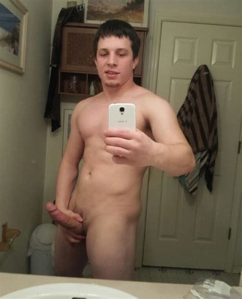 naked guy selfie