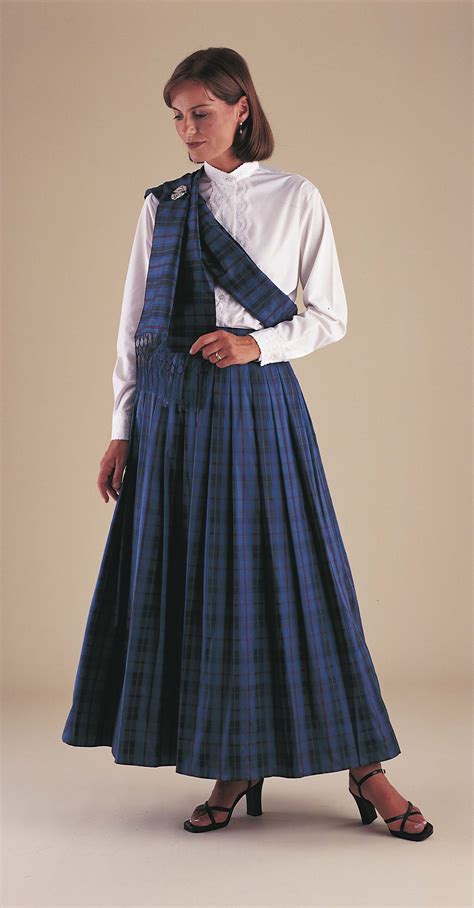womens highland dress clothing buy   kinloch anderson