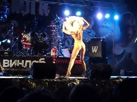Sexy Russian Woman Striptease To Bare At Concert Stage