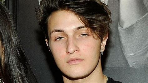 Who Is Anwar Hadid Gigi And Bellas Brother Lands His First Teen Vogue