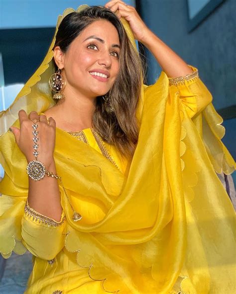 Hina Khan Looks Like A Ray Of Sunshine In Yellow Dress Check Out Diva