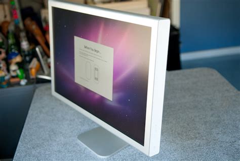 heygreenie apple mac  dvi cinema hd display widescreen lcd screen monitor cl sold